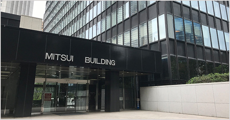 新宿三井ビルディング（MITSUI BUILDING）入り口